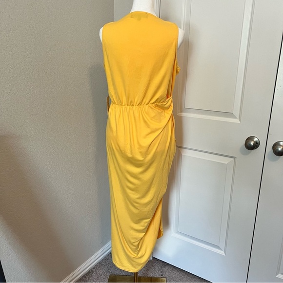 NWT Eloquii sleeveless yellow scrunched front style maxi dress size 14 - Picture 4 of 8